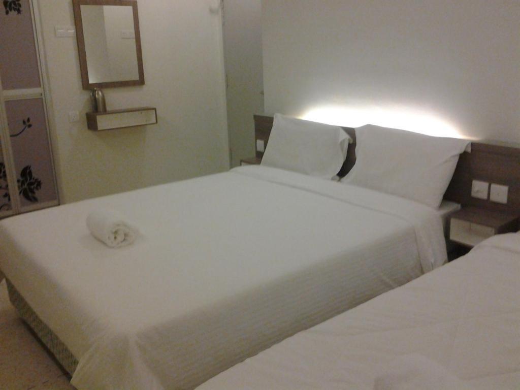Azzahrah Rizq Hotel Malacca Szoba fotó