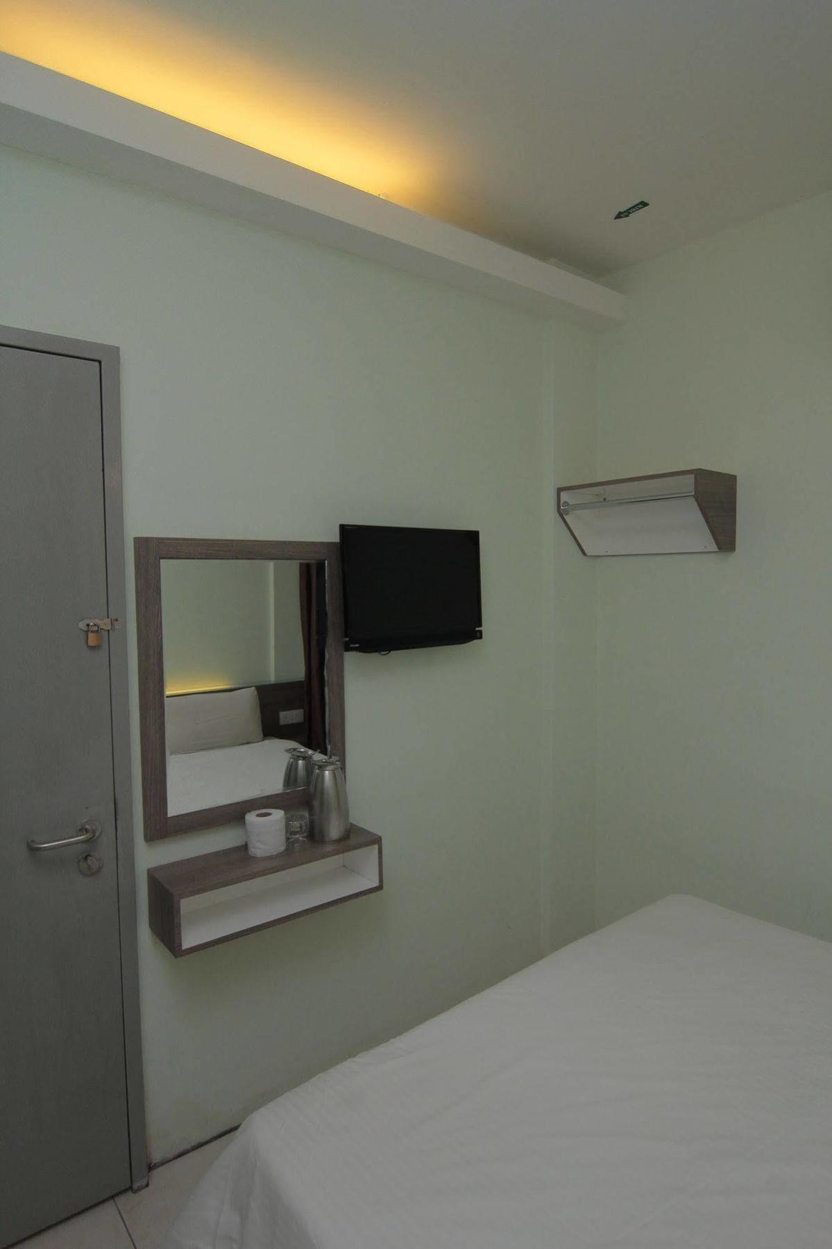 Azzahrah Rizq Hotel Malacca Kültér fotó