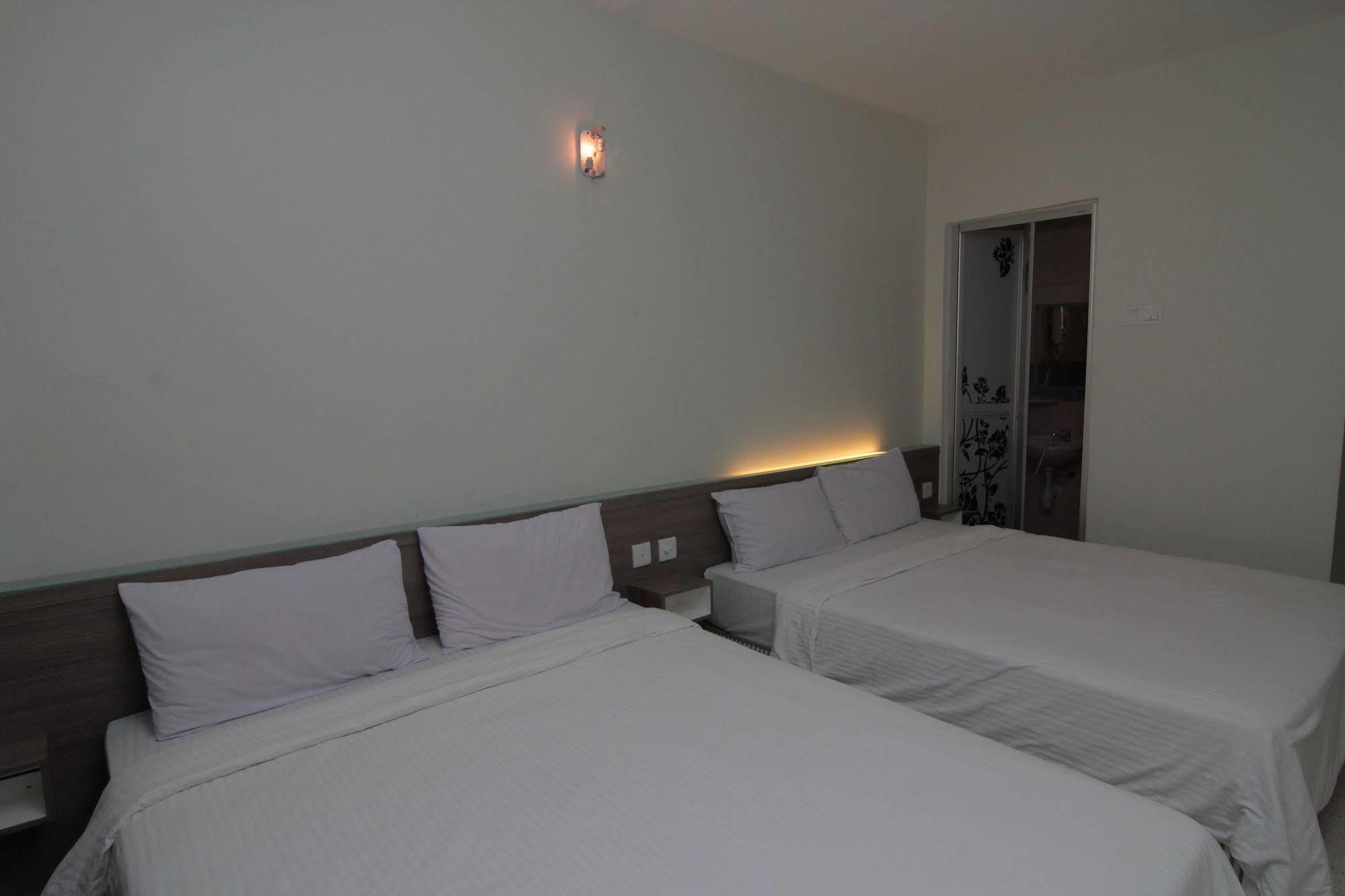 Azzahrah Rizq Hotel Malacca Kültér fotó