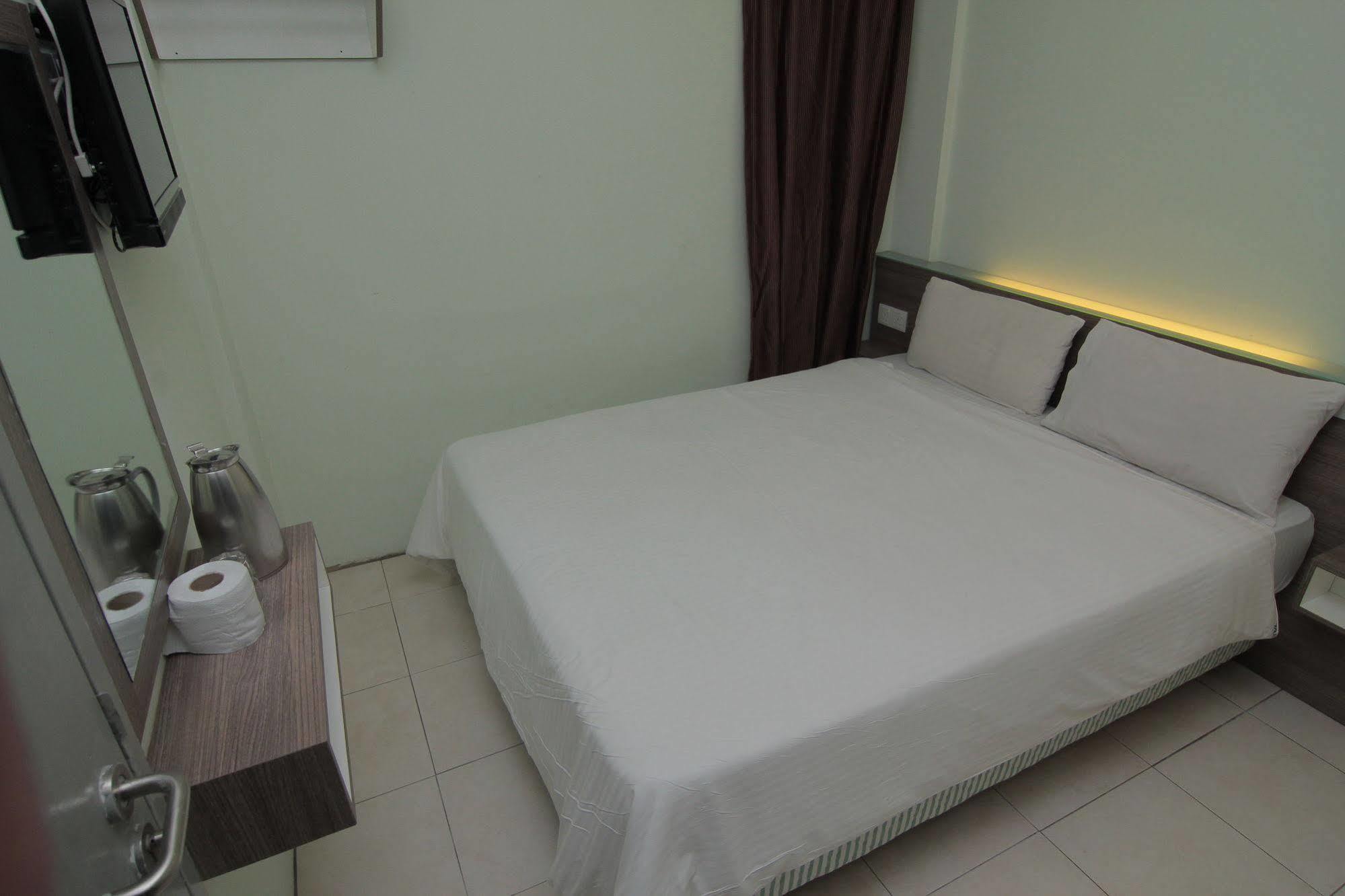 Azzahrah Rizq Hotel Malacca Kültér fotó