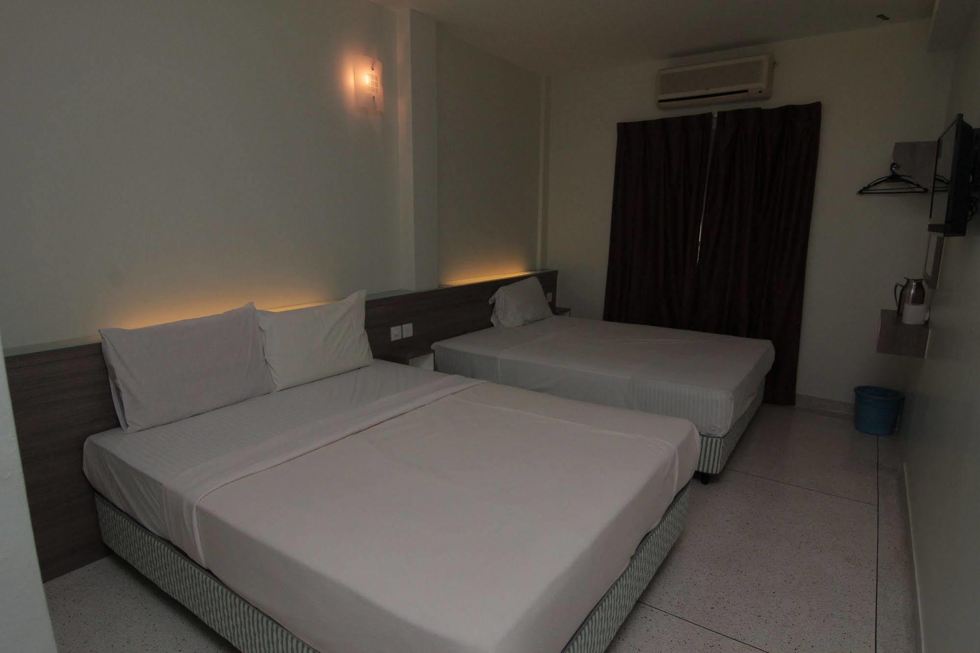 Azzahrah Rizq Hotel Malacca Kültér fotó